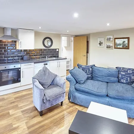 Daire Host & - Abbey Heights